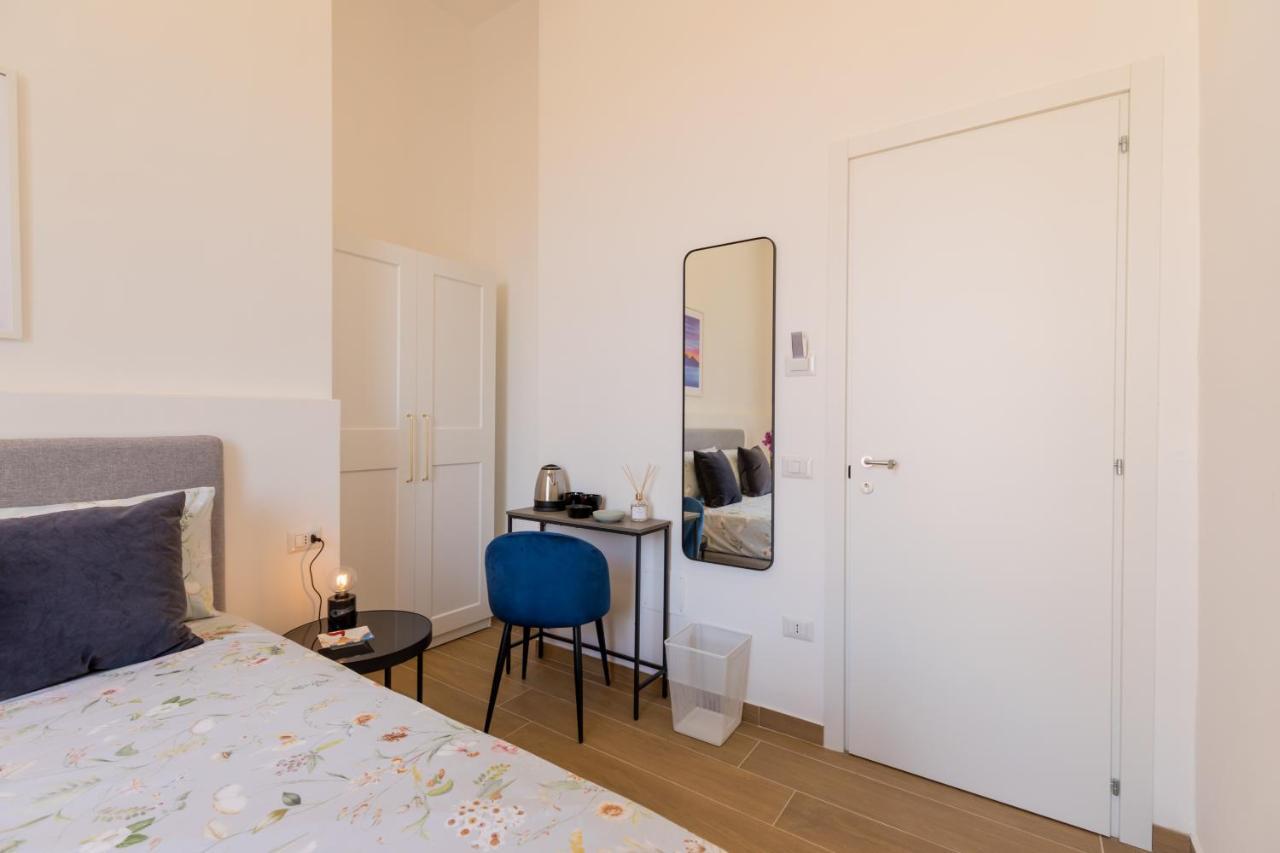 Blu Parthenope Suites Napoli Ngoại thất bức ảnh