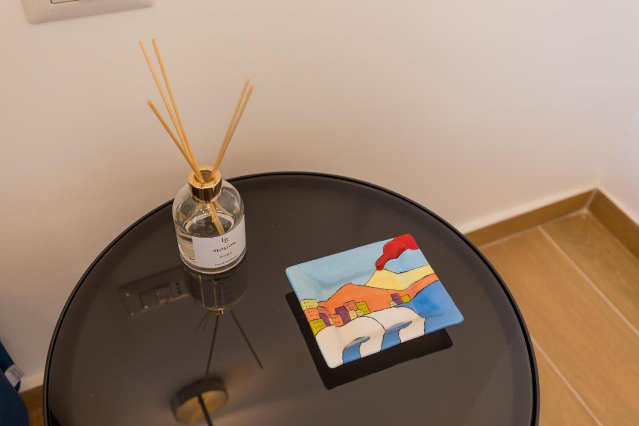 Blu Parthenope Suites Napoli Ngoại thất bức ảnh