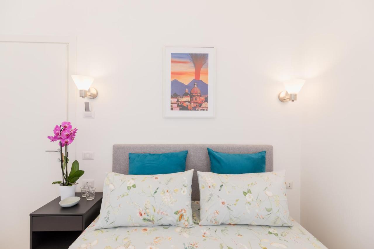 Blu Parthenope Suites Napoli Ngoại thất bức ảnh
